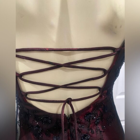 Caché Dress. Beautiful and very elegant dress/Size 4 - Picture 10 of 12